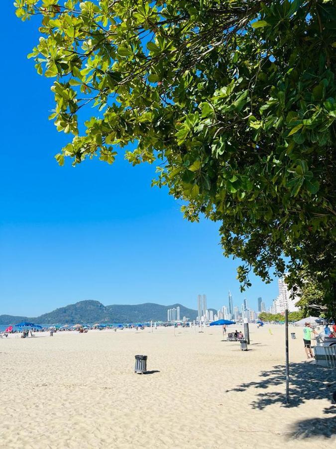 Apartamento Avenida Atlantica, Beira Mar, Pe Na Areia Balneário Camboriú Exterior foto