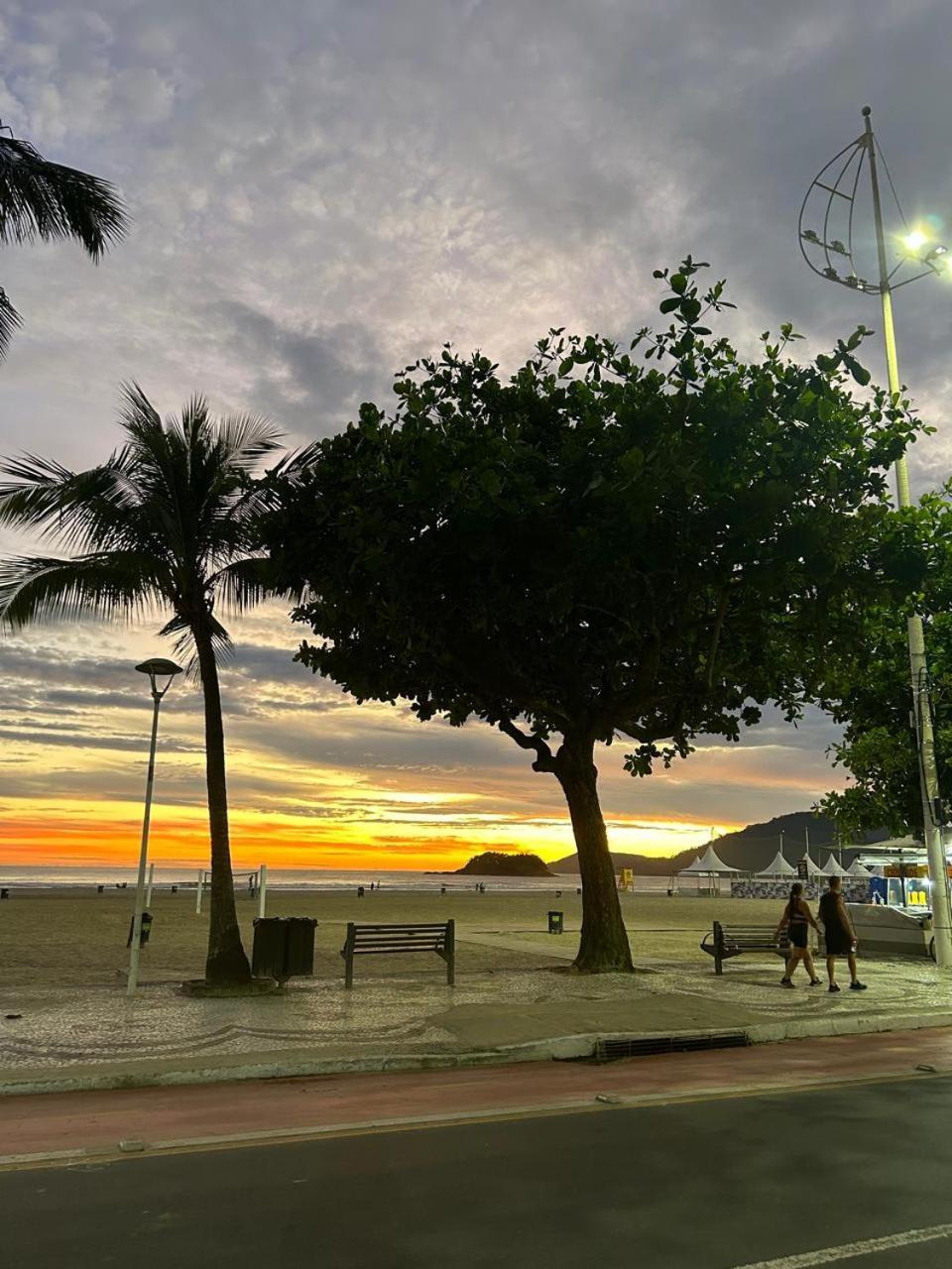 Apartamento Avenida Atlantica, Beira Mar, Pe Na Areia Balneário Camboriú Exterior foto